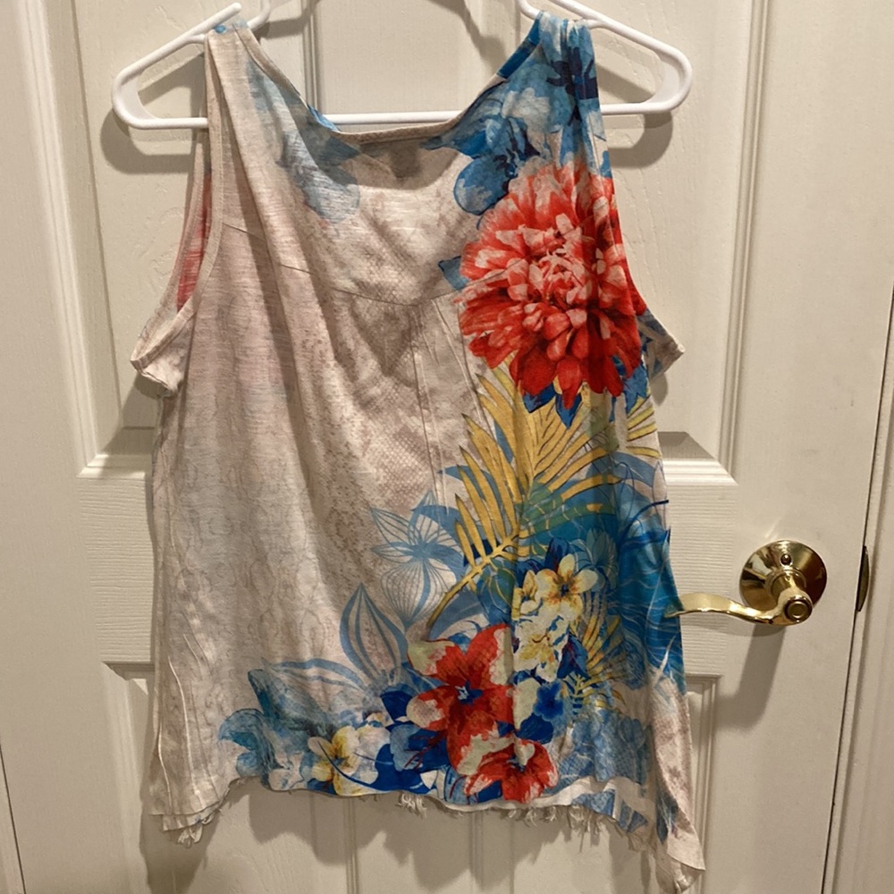 Floral Tank Top - Picture 5 of 5